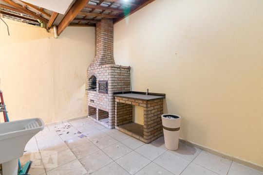 Área de serviço e churrasqueira de casa à venda com 3 quartos, 135m² em Vila Fátima, Guarulhos