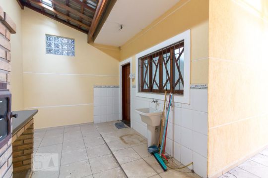 Área de serviço e churrasqueira de casa à venda com 3 quartos, 135m² em Vila Fátima, Guarulhos