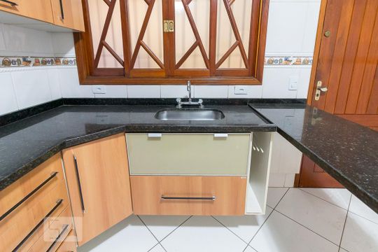 Cozinha - pia  de casa à venda com 3 quartos, 135m² em Vila Fátima, Guarulhos