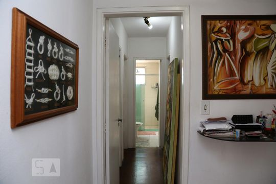 Corredor de apartamento à venda com 3 quartos, 99m² em Vila Andrade, São Paulo