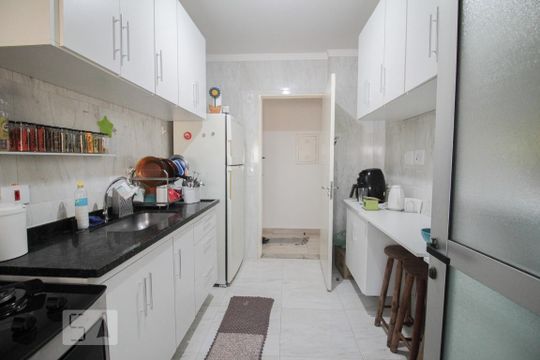 cozinha de apartamento à venda com 2 quartos, 74m² em Vila Amélia, São Paulo