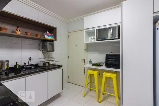 Cozinha de apartamento à venda com 2 quartos, 97m² em Santana, São Paulo
