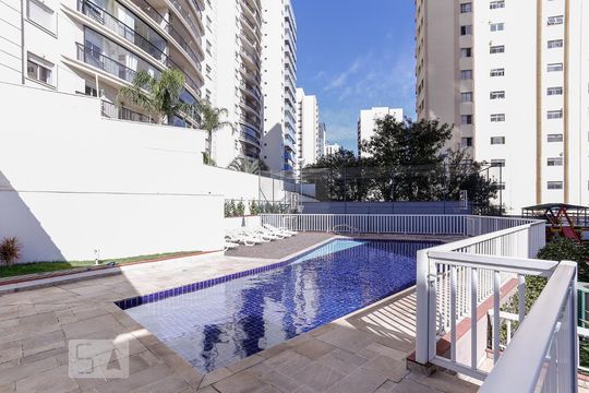 Piscina de apartamento para alugar com 3 quartos, 131m² em Vila Ipojuca, São Paulo
