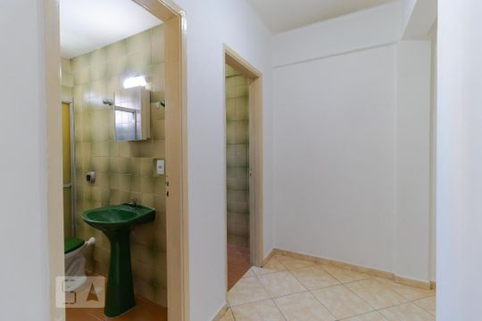 Corredor de apartamento para alugar com 1 quarto, 34m² em Vila Itapura, Campinas