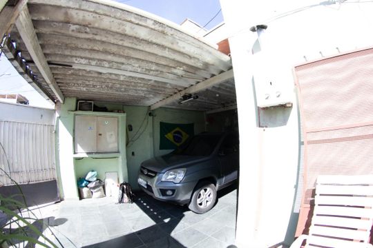 Garagem de casa à venda com 3 quartos, 180m² em Parque Peruche, São Paulo
