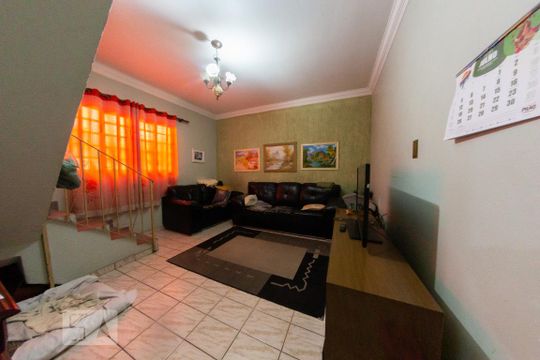 Sala de casa à venda com 3 quartos, 180m² em Parque Peruche, São Paulo