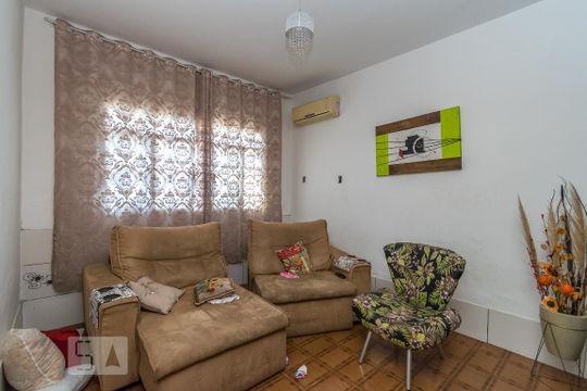 Quarto 1 de casa para alugar com 6 quartos, 180m² em Jardim América, Rio de Janeiro