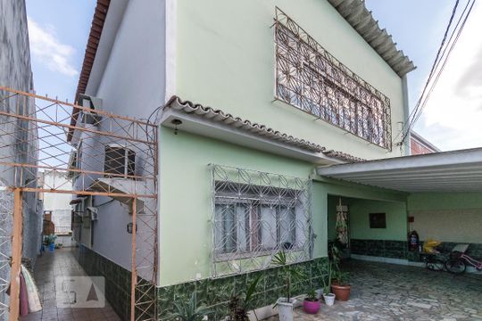 Fachada interna do imóvel de casa para alugar com 6 quartos, 180m² em Jardim América, Rio de Janeiro