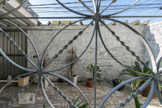 Vista do Quarto 1 (varanda e garagem) de casa para alugar com 6 quartos, 180m² em Jardim América, Rio de Janeiro