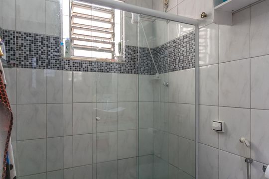 Banheiro Social - Box de vidro de casa para alugar com 6 quartos, 180m² em Jardim América, Rio de Janeiro