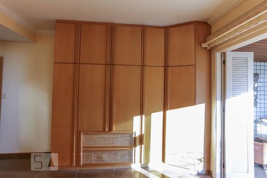 Suíte de apartamento à venda com 2 quartos, 126m² em Petrópolis, Porto Alegre