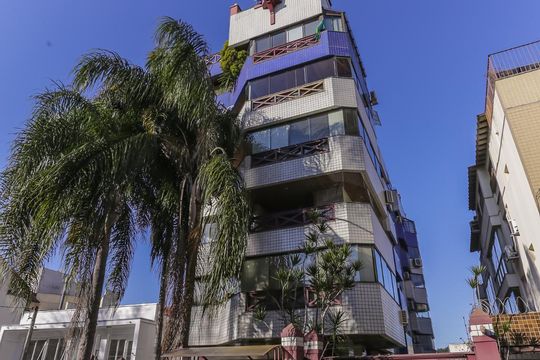 Fachada de apartamento à venda com 2 quartos, 126m² em Petrópolis, Porto Alegre