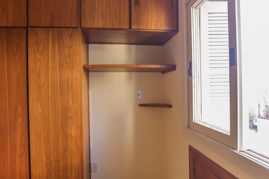 Quarto de Serviço de apartamento à venda com 2 quartos, 126m² em Petrópolis, Porto Alegre