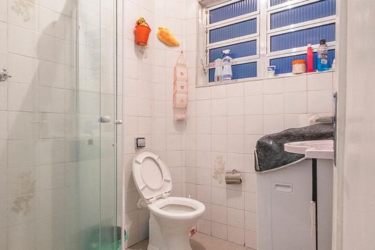 Banheiro de apartamento à venda com 2 quartos, 62m² em Perdizes, São Paulo
