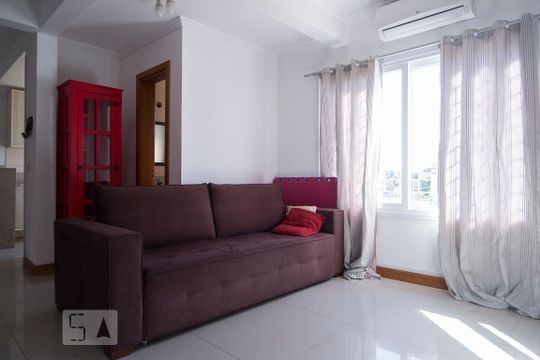 Casa à venda com 3 quartos, 180m² em Tristeza, Porto Alegre