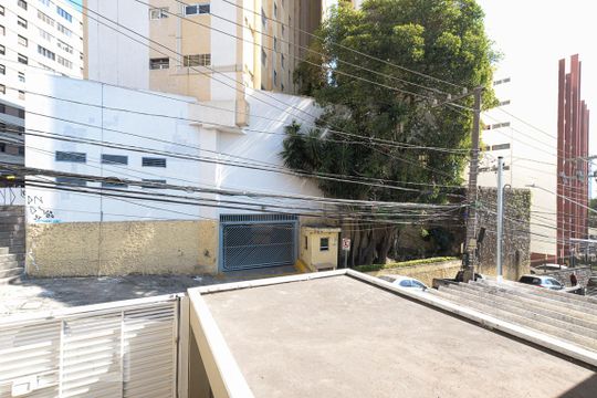 Vista de casa à venda com 3 quartos, 180m² em Vila Anglo Brasileira, São Paulo