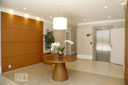 Hall social de apartamento à venda com 2 quartos, 56m² em Jardim Parque Morumbi, São Paulo