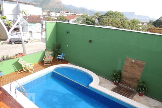 Piscina de casa à venda com 3 quartos, 240m² em Curicica, Rio de Janeiro