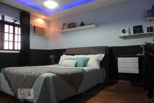 Quarto 1 de casa à venda com 3 quartos, 240m² em Curicica, Rio de Janeiro