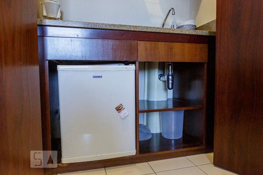 Cozinha de apartamento à venda com 1 quarto, 27m² em Jardim Paulista, São Paulo