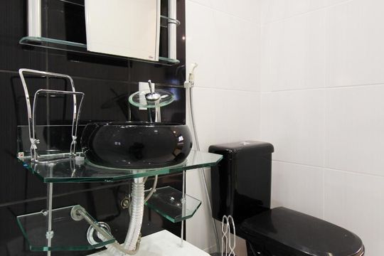 Banheiro  de apartamento para alugar com 1 quarto, 26m² em Moema, São Paulo