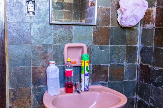 Banheiro Social de apartamento à venda com 3 quartos, 140m² em Vila Perola, Contagem