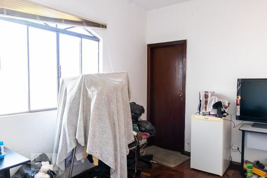 Suíte de apartamento à venda com 3 quartos, 140m² em Vila Perola, Contagem