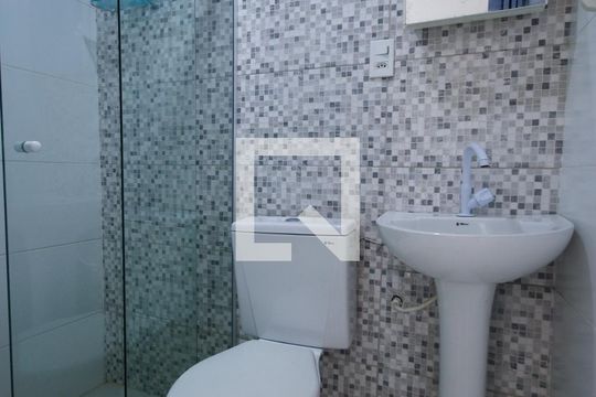 Banheiro de kitnet/studio para alugar com 1 quarto, 25m² em Vila Mariana, São Paulo