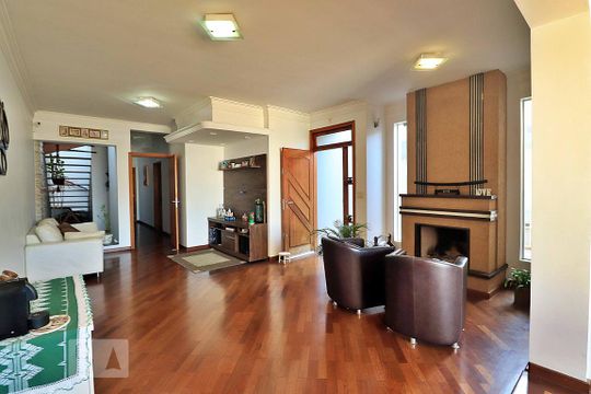 Casa para alugar com 5 quartos, 296m² em Jardim, Santo André