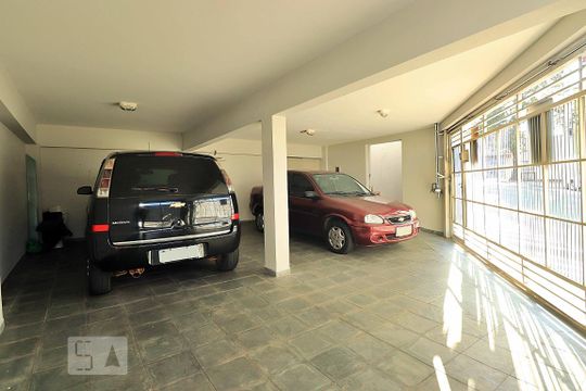 Garagem de casa para alugar com 5 quartos, 296m² em Jardim, Santo André