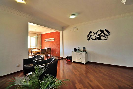 Sala 1 de casa para alugar com 5 quartos, 296m² em Jardim, Santo André
