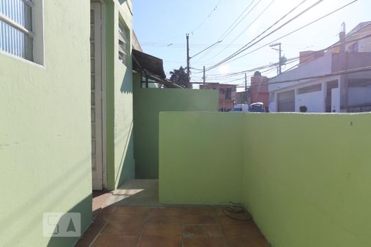Quintal de casa para alugar com 1 quarto, 20m² em Mutinga, Osasco