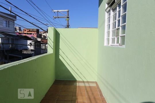 Quintal de casa para alugar com 1 quarto, 20m² em Mutinga, Osasco