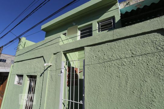 Fachada da Casa de casa para alugar com 1 quarto, 20m² em Mutinga, Osasco