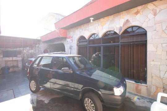 Garagem de casa à venda com 3 quartos, 300m² em Vila Flórida, Guarulhos