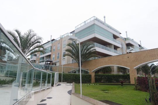 Fachada de apartamento para alugar com 2 quartos, 105m² em Santinho, Florianópolis