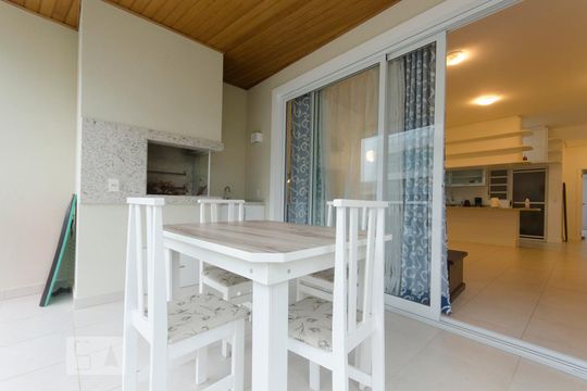 Varanda da Sala de apartamento para alugar com 2 quartos, 105m² em Santinho, Florianópolis