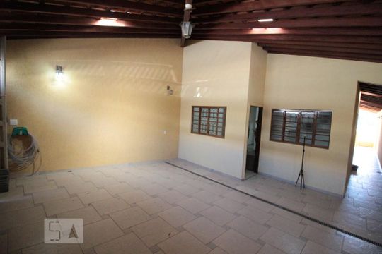 Garagem de casa para alugar com 2 quartos, 150m² em Jardim Novo Mundo, Várzea Paulista