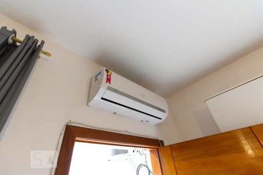 Detalhe de kitnet/studio para alugar com 1 quarto, 33m² em Santo Amaro, São Paulo