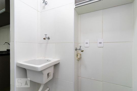 Área de serviço de apartamento para alugar com 1 quarto, 33m² em Vila Gumercindo, São Paulo