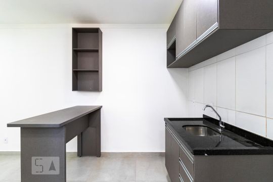 Cozinha de apartamento à venda com 1 quarto, 33m² em Vila Gumercindo, São Paulo