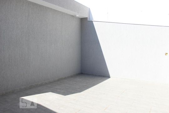 Garagem de casa à venda com 4 quartos, 120m² em Vila da Saúde, São Paulo