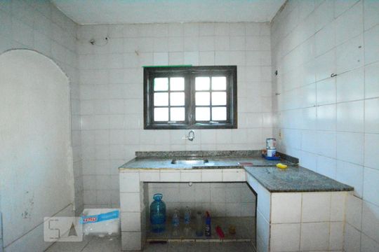Cozinha de apartamento para alugar com 1 quarto, 115m² em Marechal Hermes, Rio de Janeiro