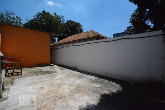 Área comum de apartamento para alugar com 1 quarto, 115m² em Marechal Hermes, Rio de Janeiro