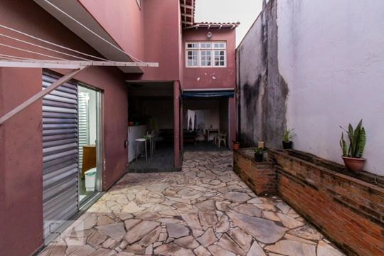 Fundos de casa à venda com 6 quartos, 245m² em Ipiranga, São Paulo