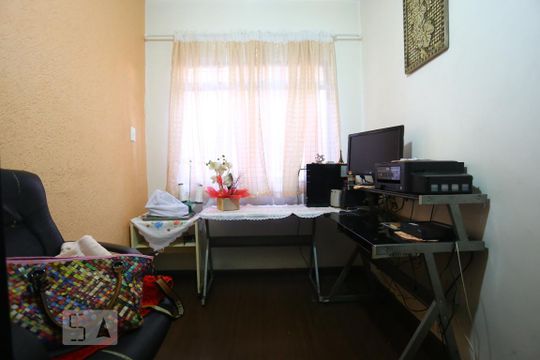 Escritório de casa à venda com 5 quartos, 210m² em Bela Vista, Osasco