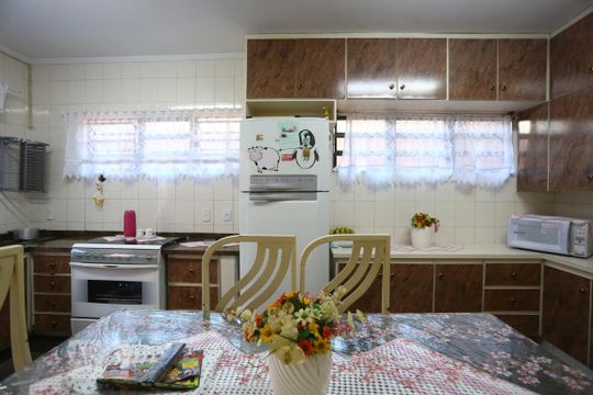 Cozinha de casa à venda com 5 quartos, 210m² em Bela Vista, Osasco