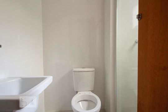 Banheiro  de kitnet/studio para alugar com 1 quarto, 22m² em Tatuapé, São Paulo