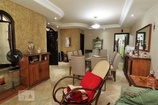 Sala de casa à venda com 3 quartos, 250m² em Vila Deodoro, São Paulo