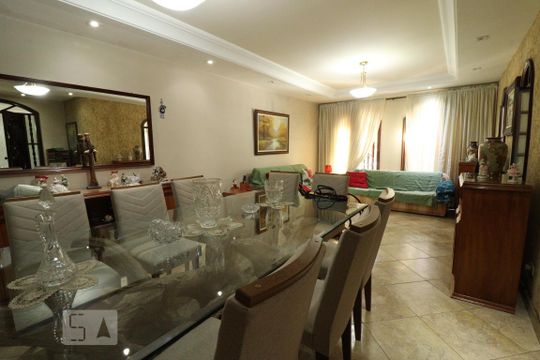 Casa à venda com 3 quartos, 250m² em Vila Deodoro, São Paulo